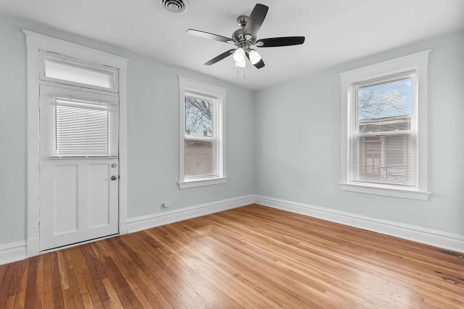 Saint Louis Apartment: 3718 Mcdonald Ave