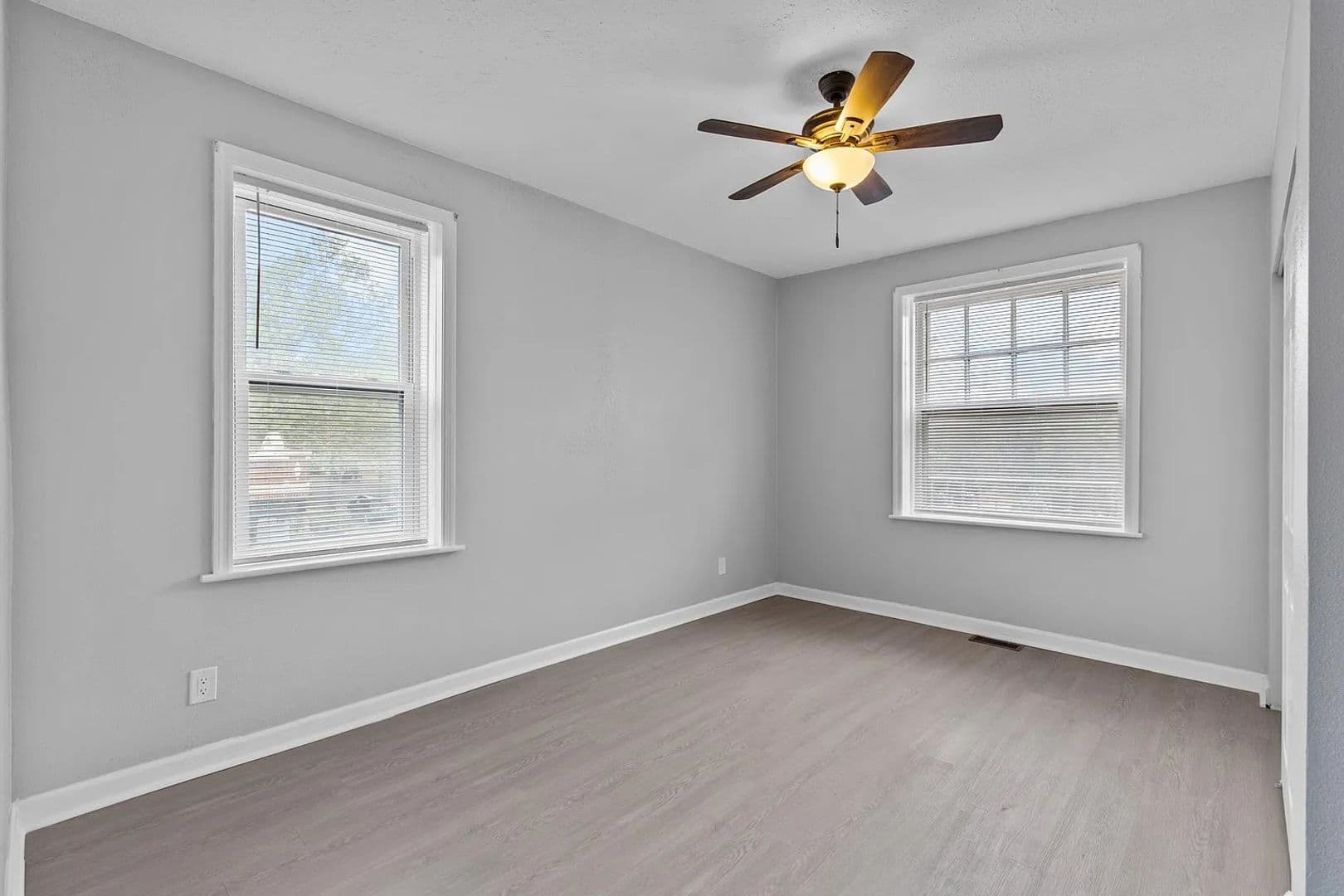 St. Louis Apartment: 4068 Connecticut St