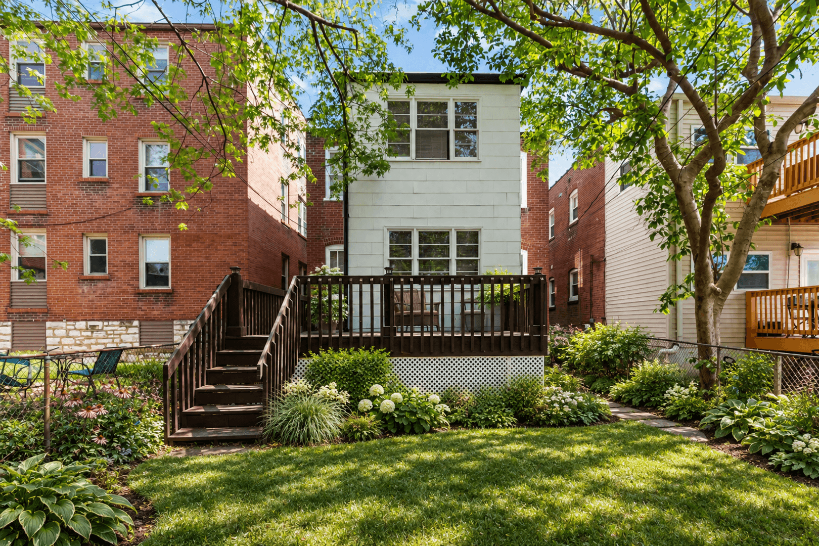 Saint Louis Apartment: 4460 Russell Blvd