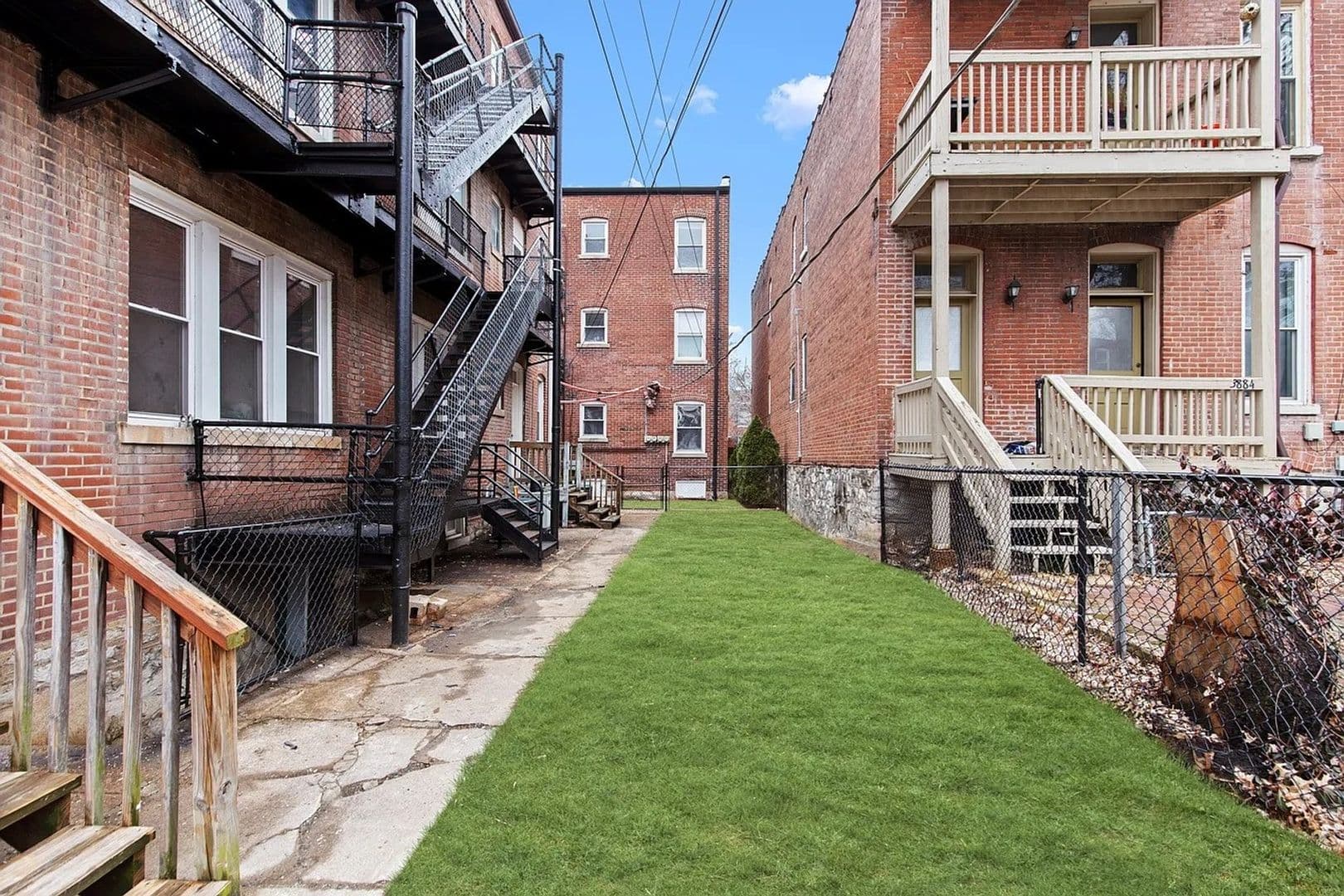 St. Louis Apartment: 3176 Gustine Ave
