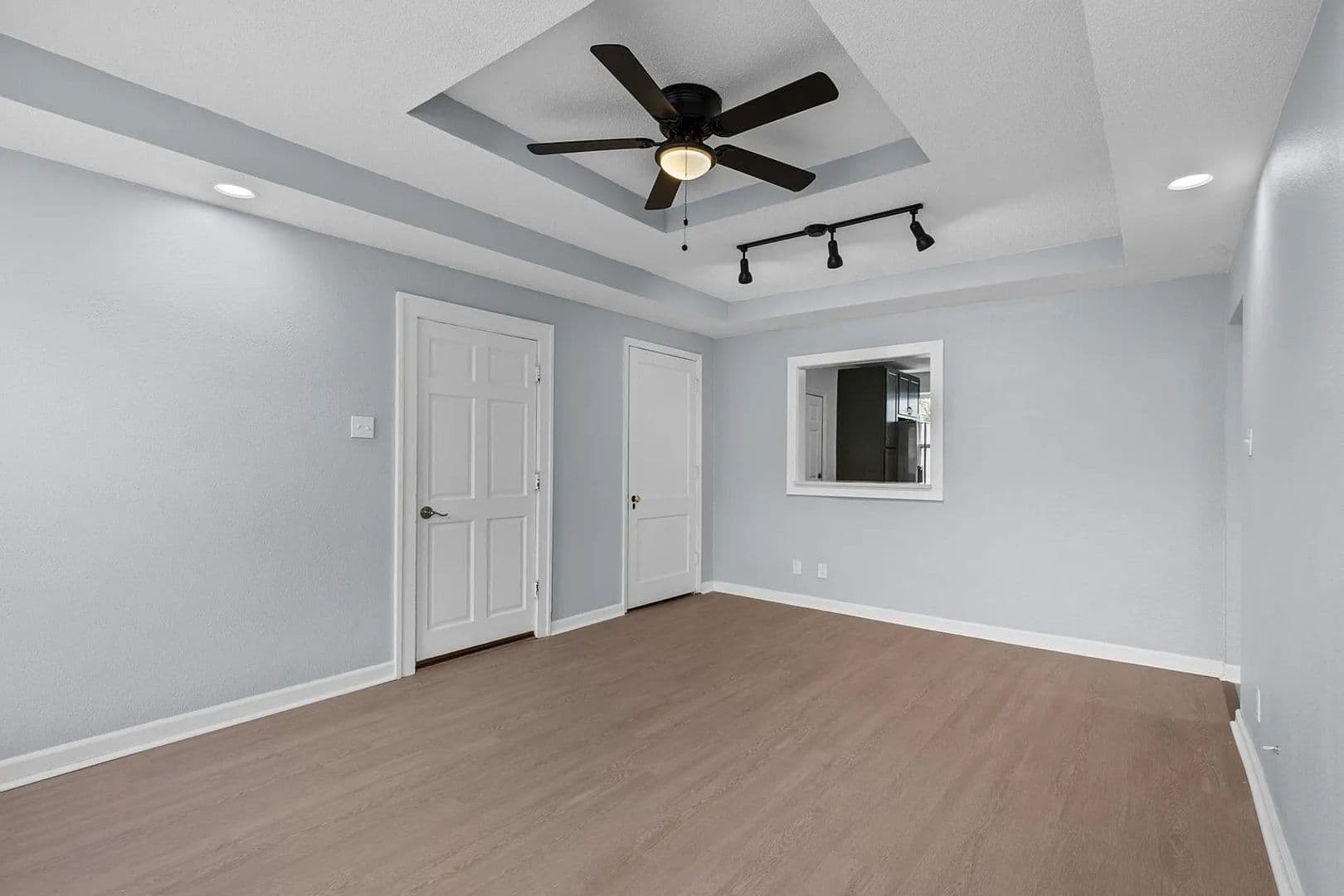 St. Louis Apartment: 4068 Connecticut St
