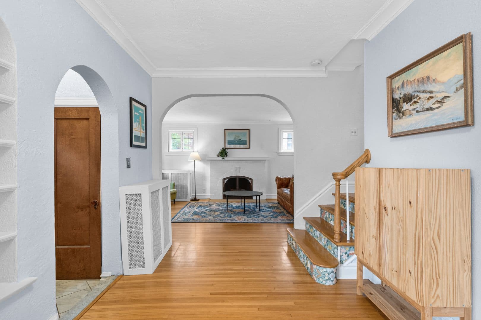 Saint Louis House: 7487 Kingsbury Blvd