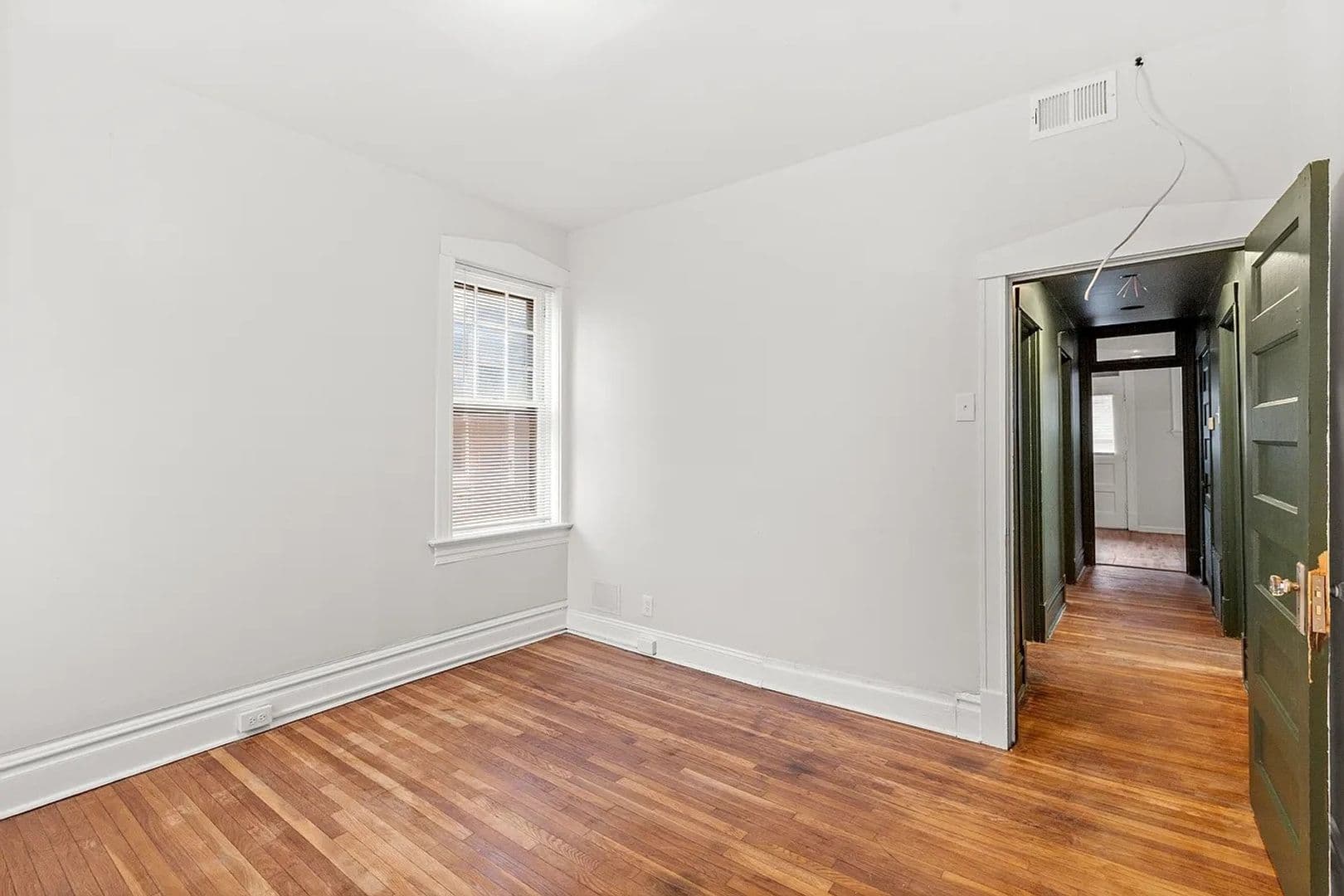 St. Louis Apartment: 3176 Gustine Ave