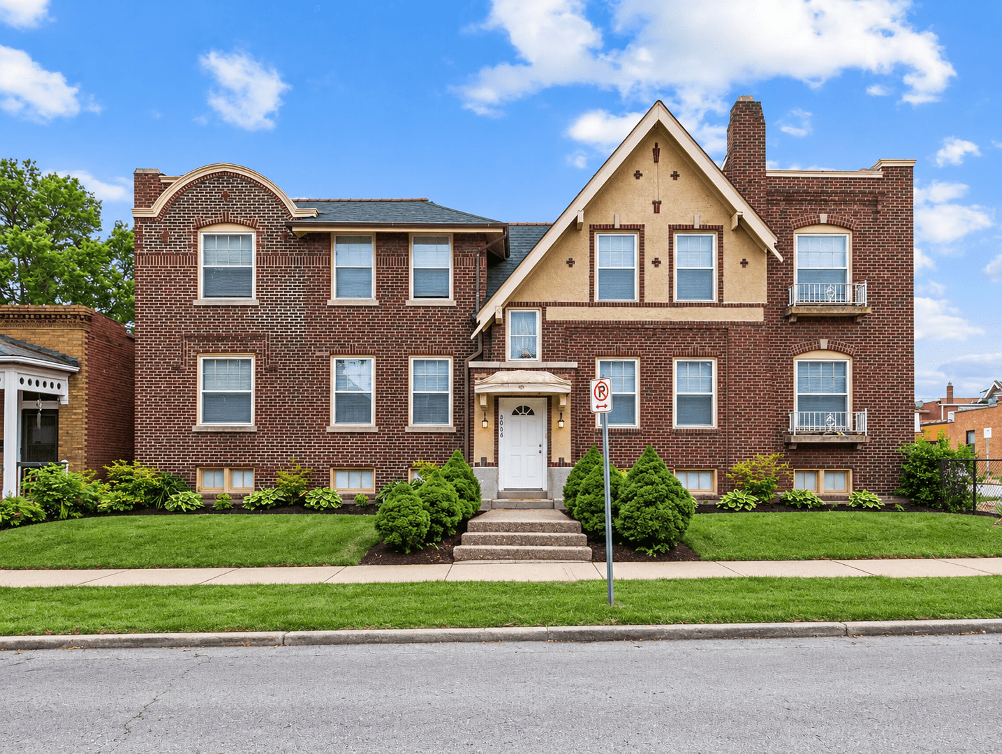 St. Louis Apartment: 4068 Connecticut St