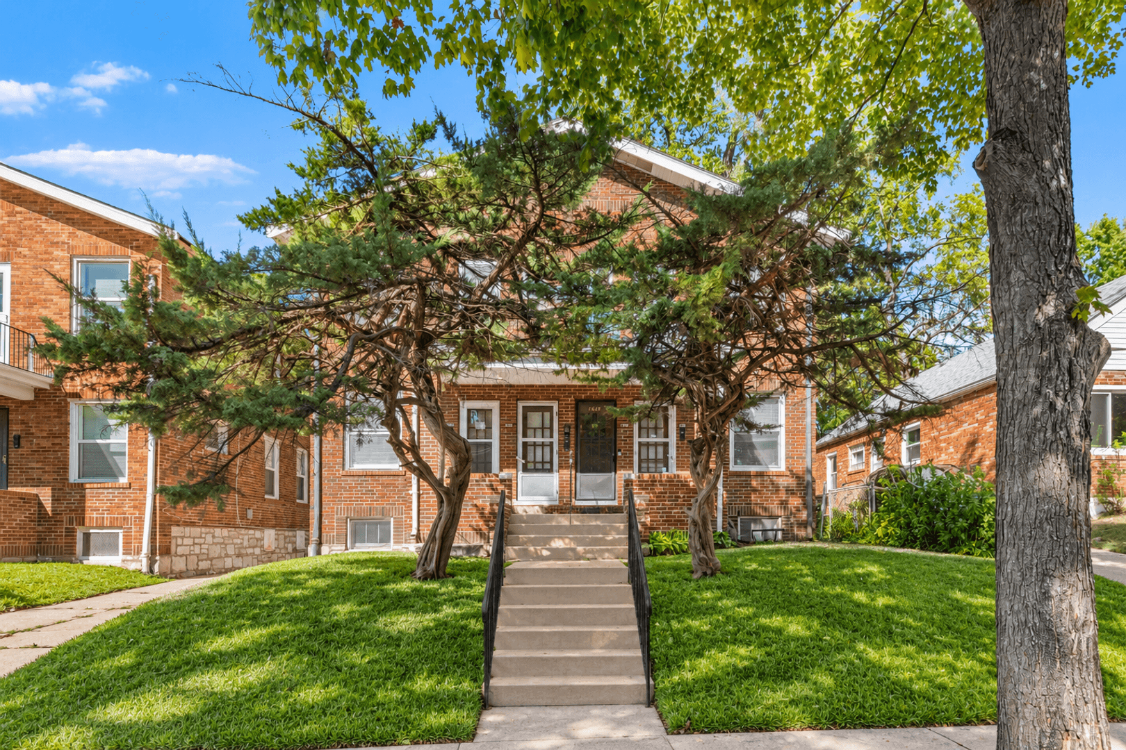 St. Louis Apartment: 6843-45 Crest Ave