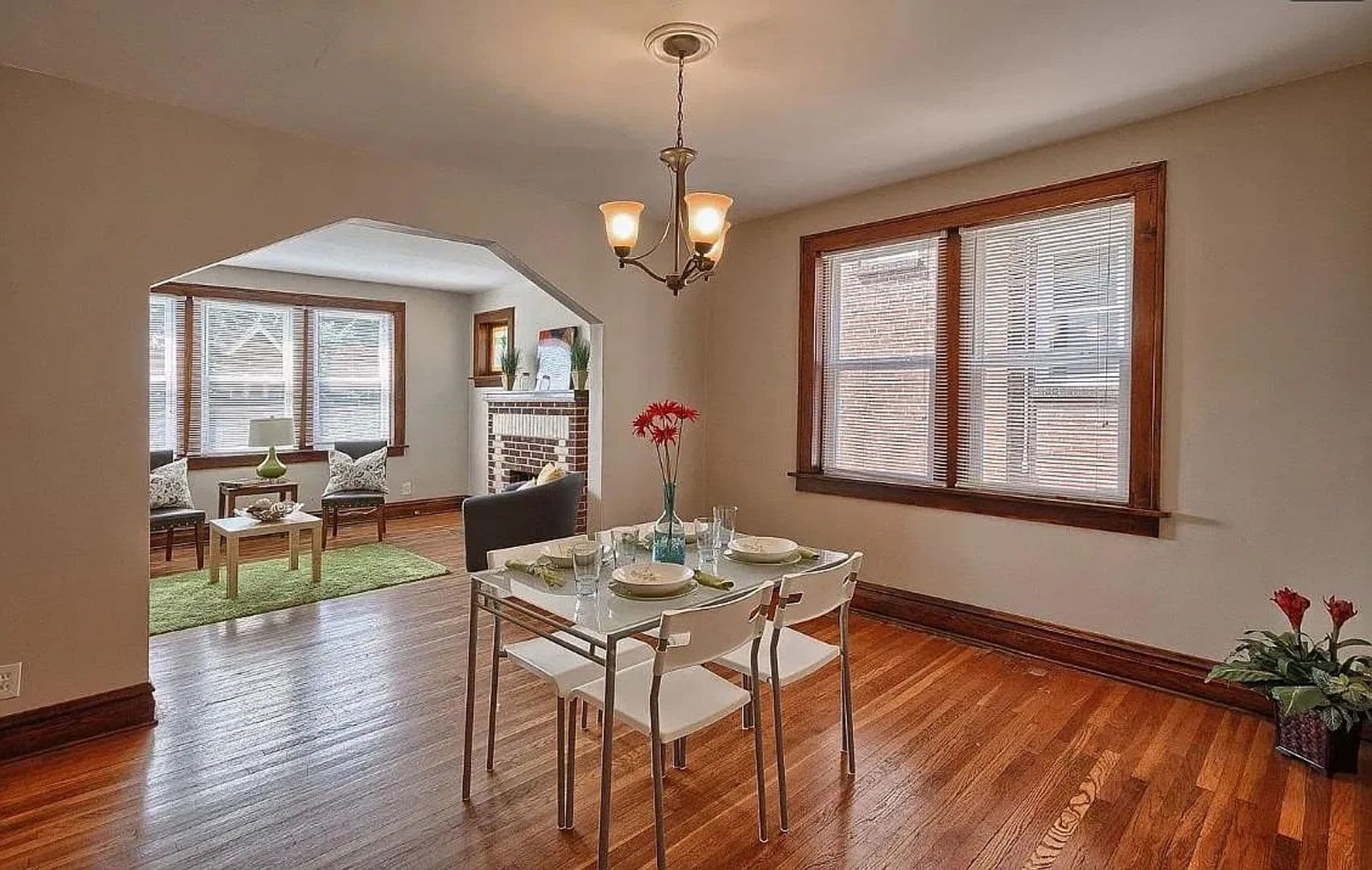 Saint Louis Apartment: 1210 Woodland Dr.