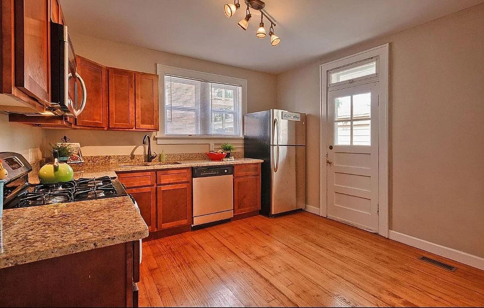 Saint Louis Apartment: 1210 Woodland Dr.