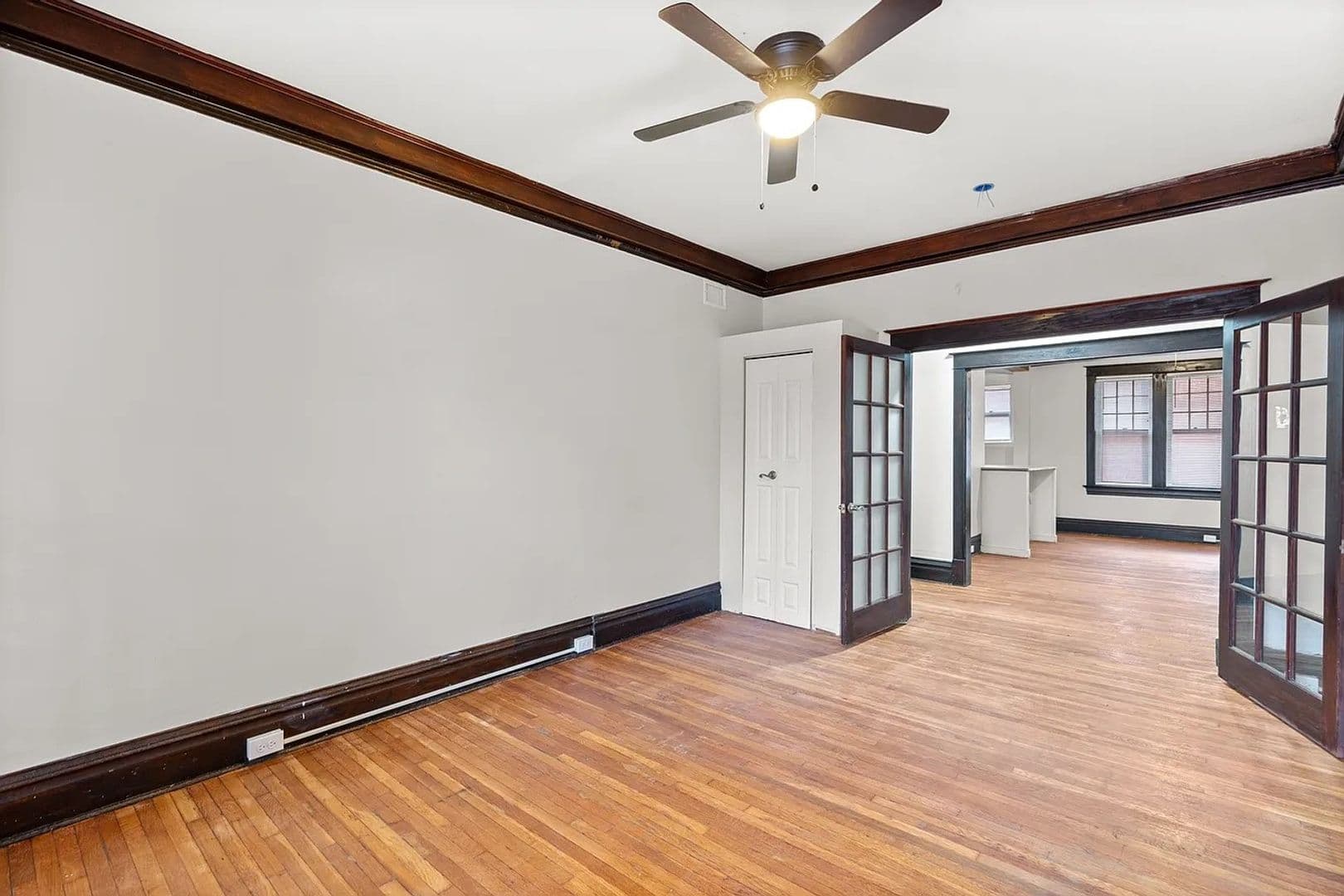 St. Louis Apartment: 3176 Gustine Ave