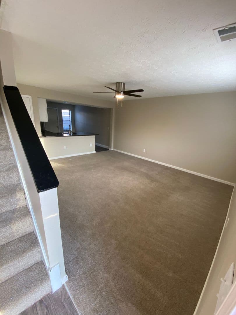 Columbus Townhome: 3243 Summerhill Lane