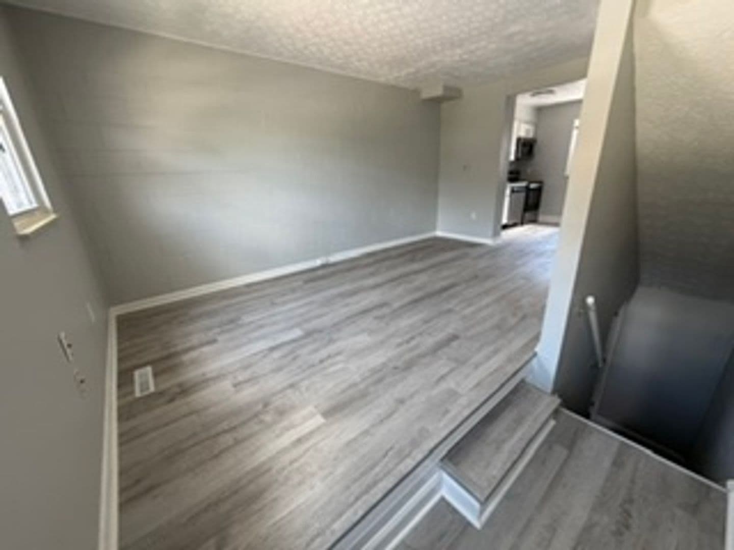 Columbus Apartment: 242 w 9th ave