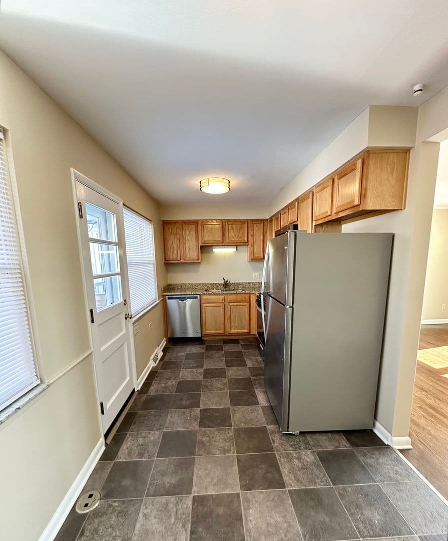 Upper Arlington Apartment: 3043 Mount Holyoke Rd