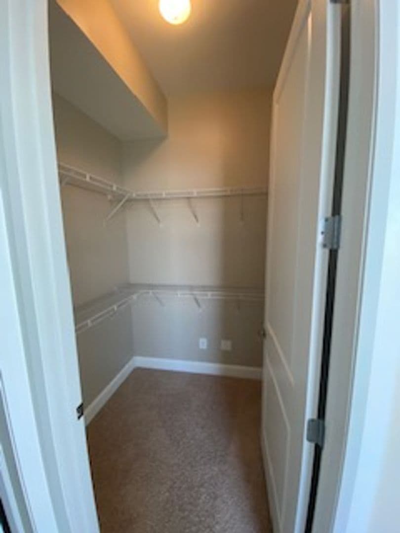 Columbus Apartment: 1378 King Avenue