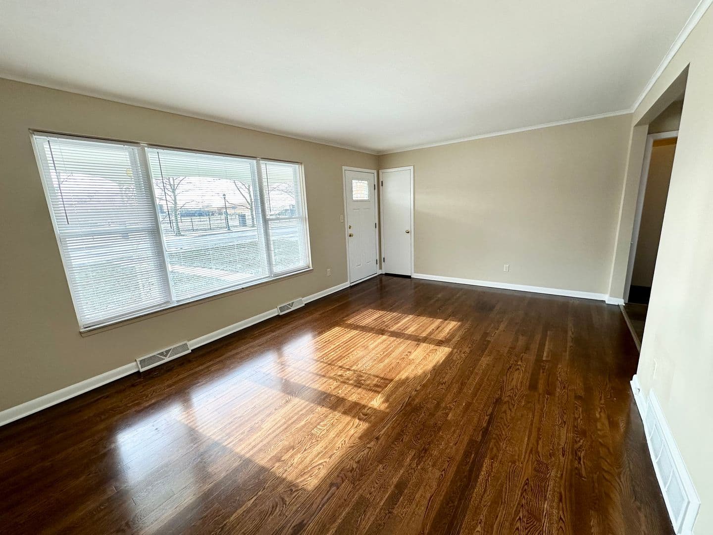 Upper Arlington Apartment: 3043 Mount Holyoke Rd