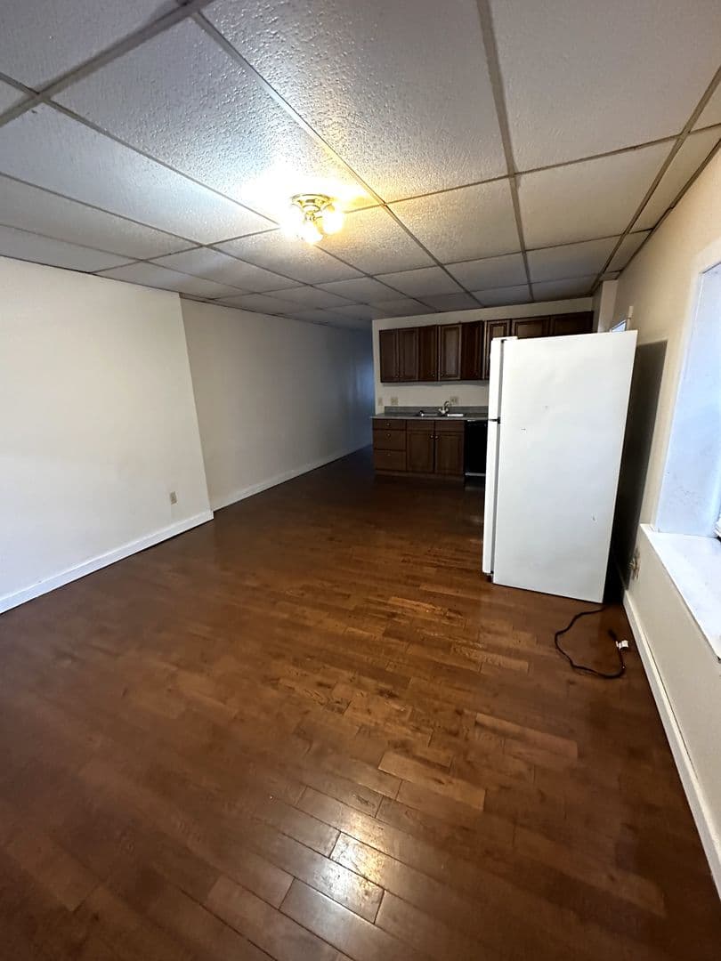 Columbus Apartment: 34 E 11th Ave