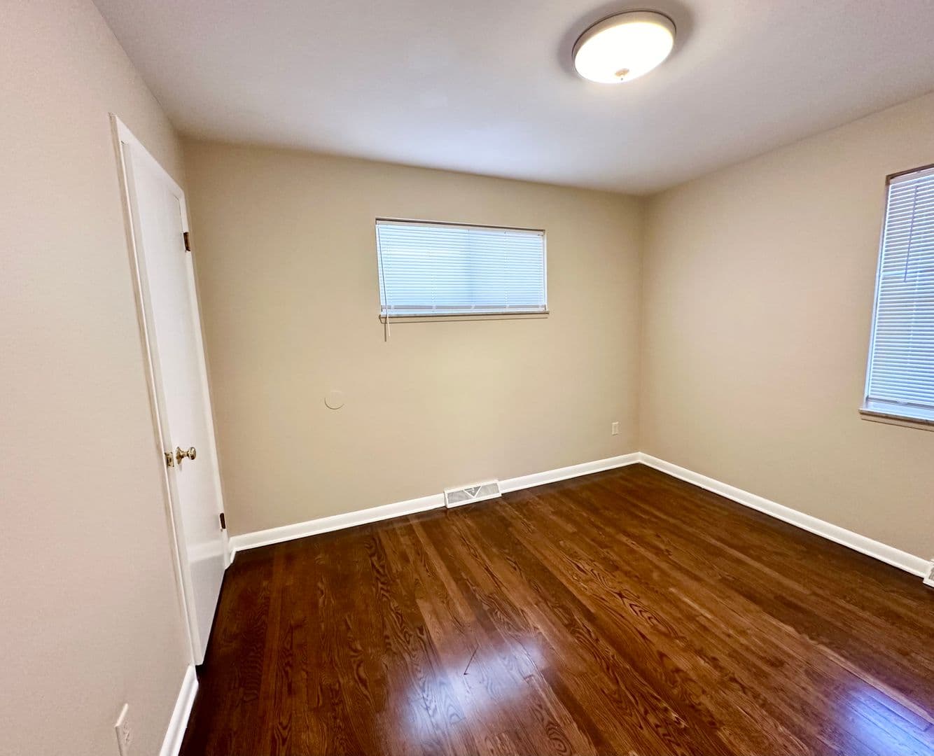 Upper Arlington Apartment: 3043 Mount Holyoke Rd