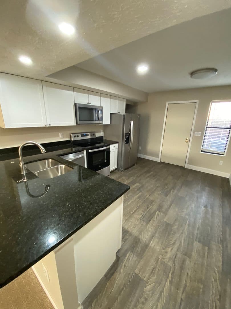 Columbus Townhome: 3243 Summerhill Lane