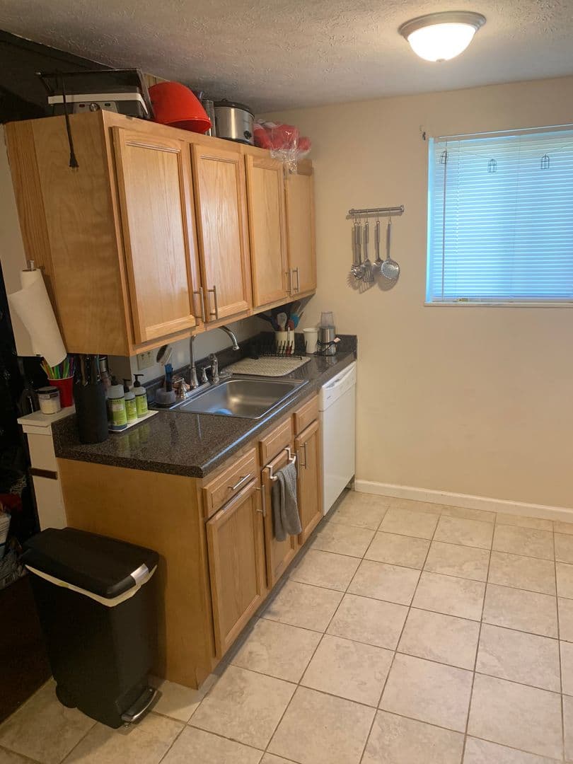 Columbus Apartment: 138 W 9th Ave