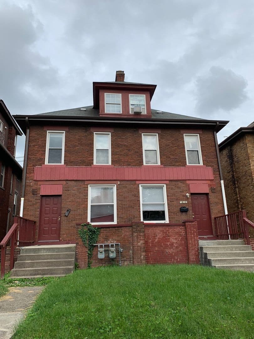 columbus Apartment: 1610 summit st