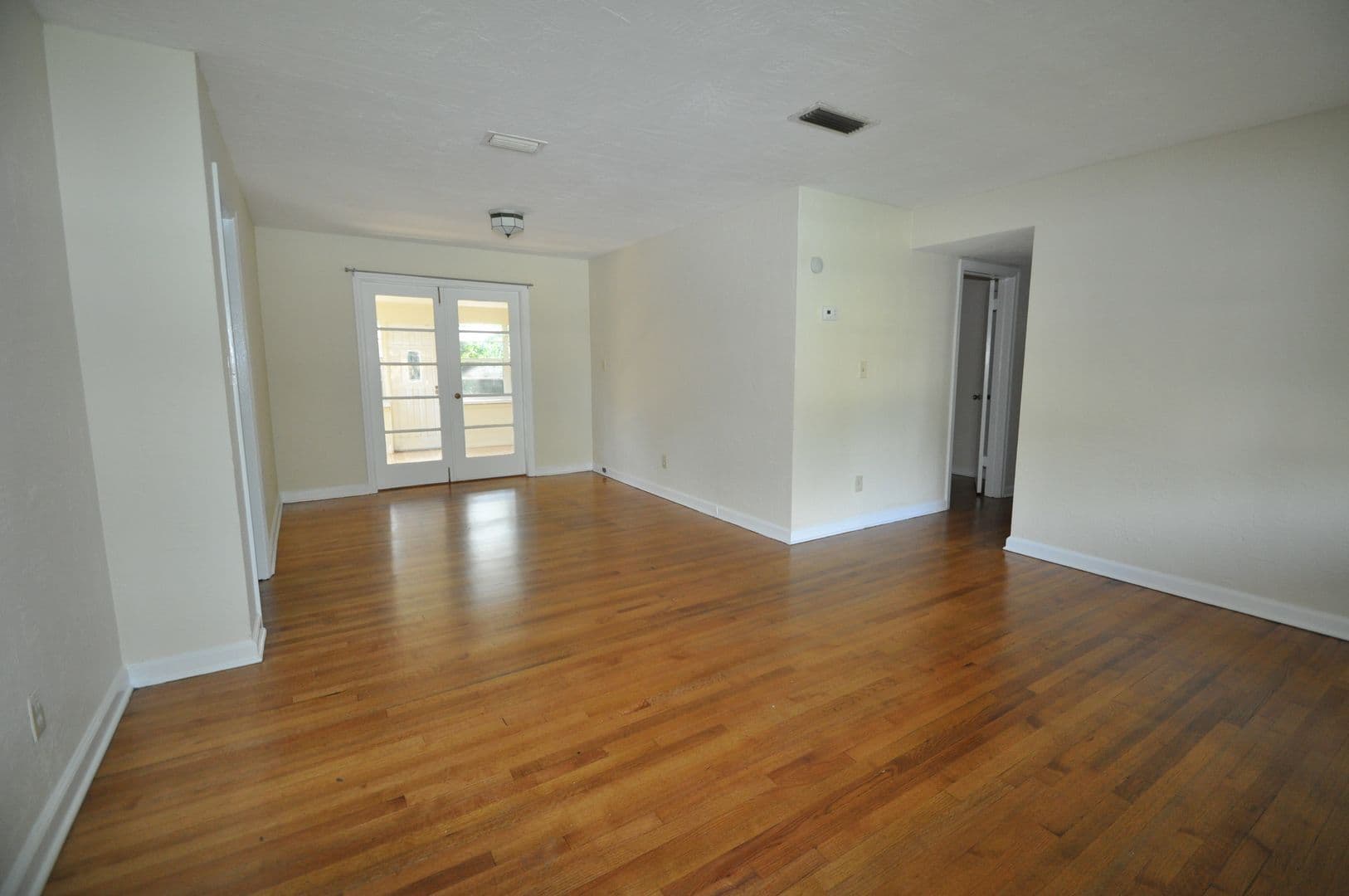 Orlando House: 519 Vern Dr