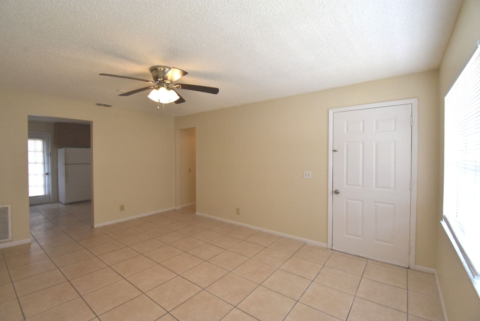 Lake Panasoffkee House: 1587 N C-470 Unit 2