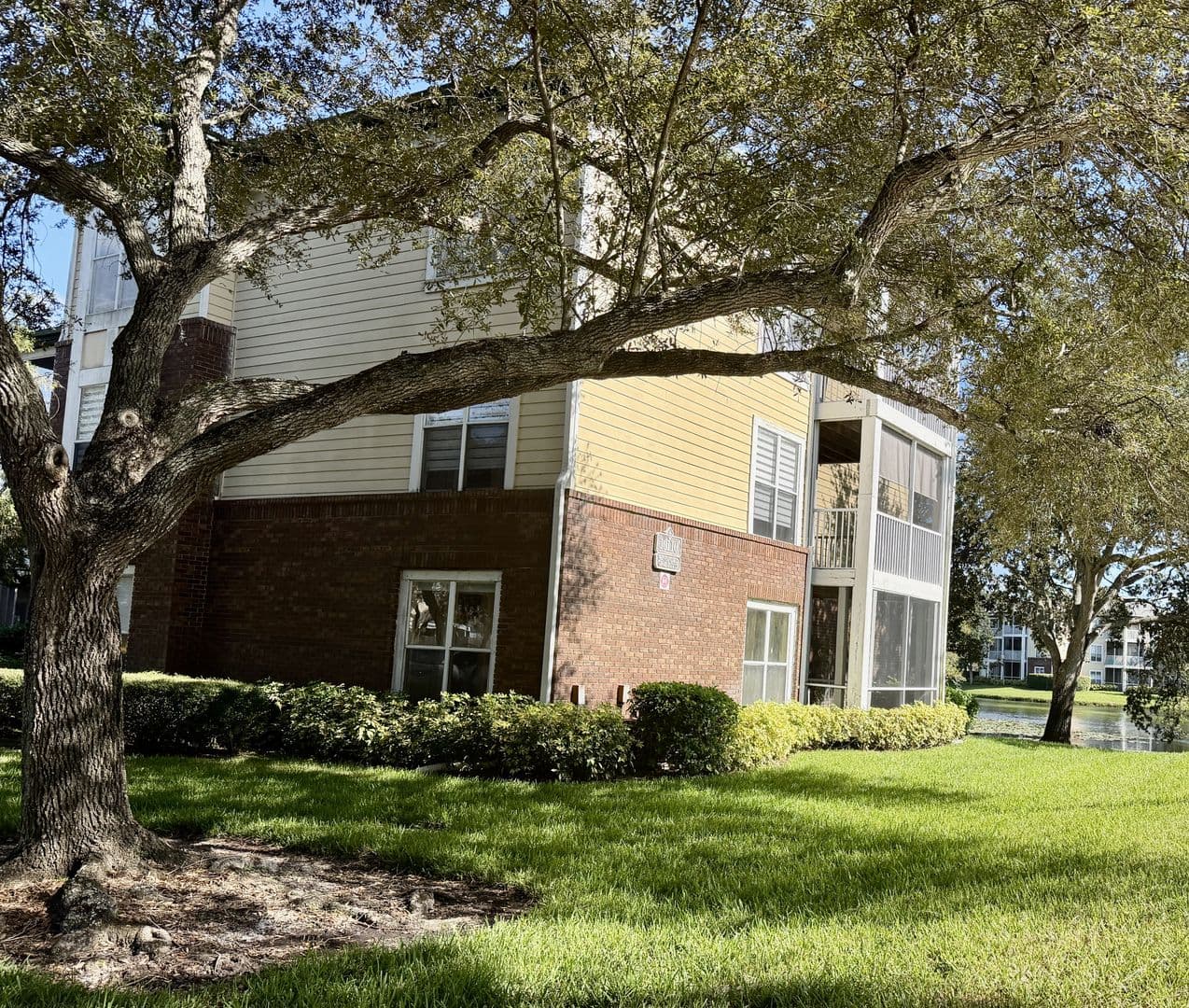 Tampa Condo: 10110 Winsford Oak Blvd #608