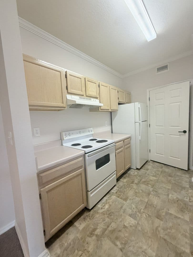Tampa Condo: 5616 Pinnacle Heights Cir #308