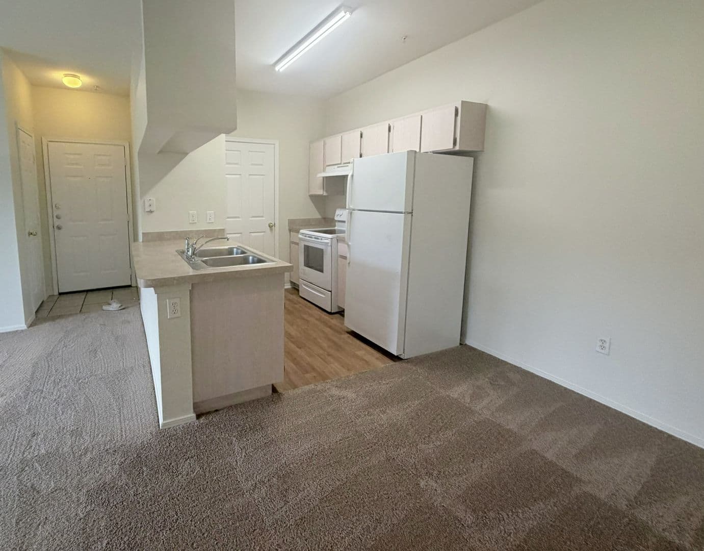 Temple Terrace Condo: 12906 Sanctuary Cove Dr #104