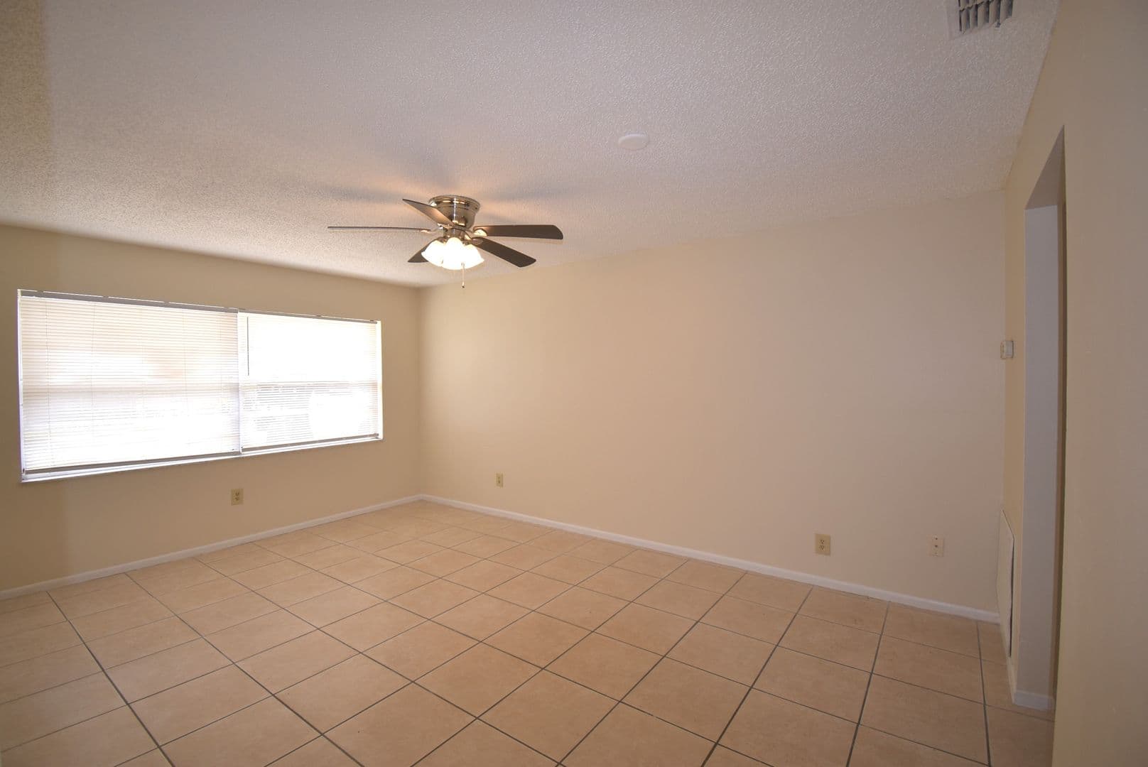 Lake Panasoffkee House: 1587 N C-470 Unit 2