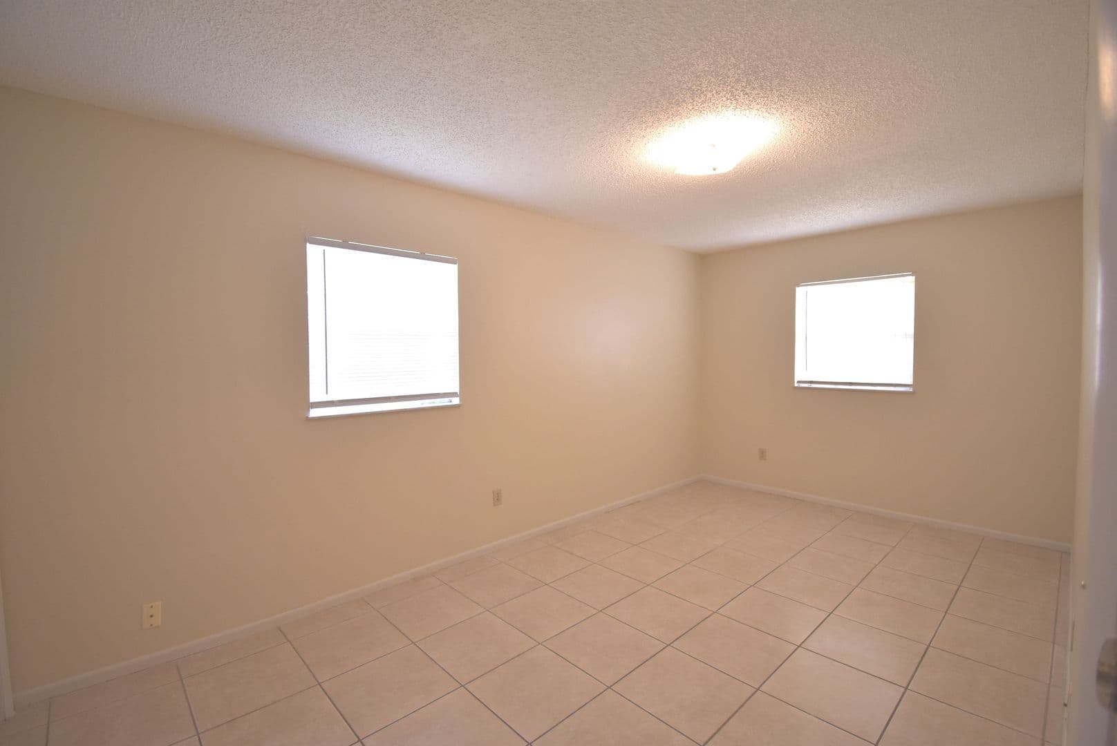 Lake Panasoffkee House: 1587 N C-470 Unit 2