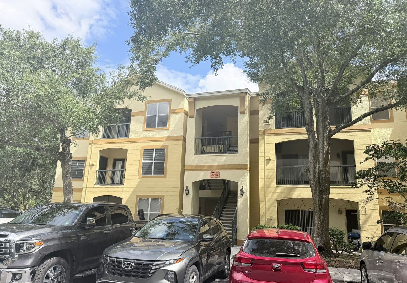 Tampa Condo: 5616 Pinnacle Heights Cir #308
