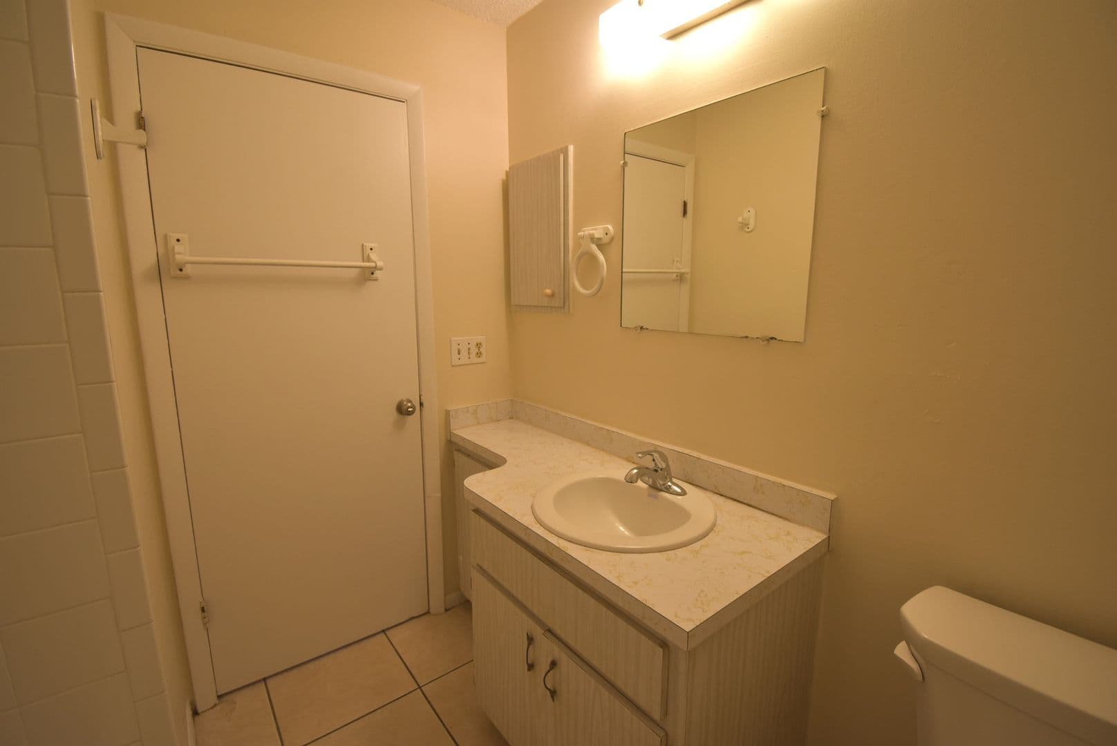 Lake Panasoffkee House: 1587 N C-470 Unit 2