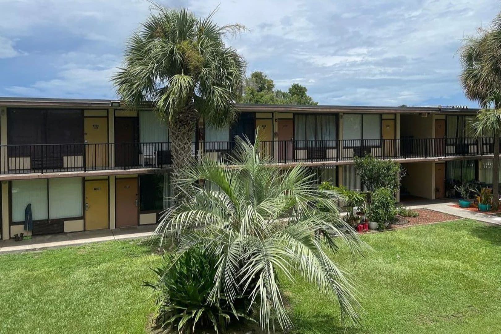 Orlando Condo: 7900 S. Orange Blossom Trail #2103