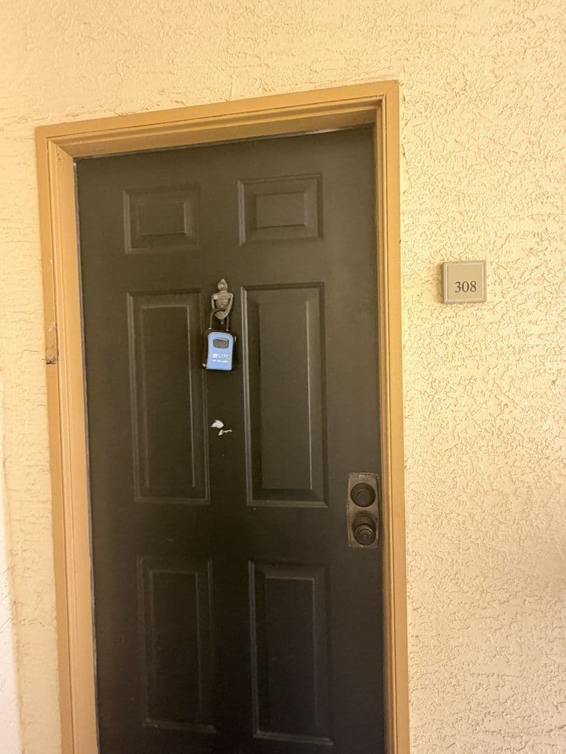 Tampa Condo: 5616 Pinnacle Heights Cir #308