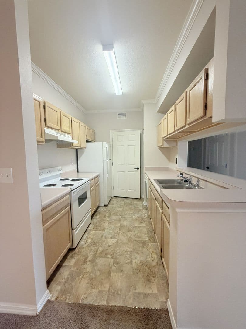 Tampa Condo: 5616 Pinnacle Heights Cir #308