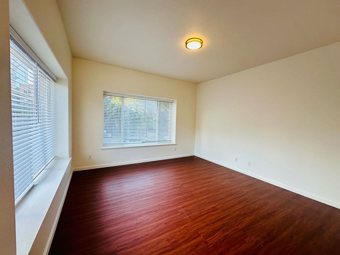 Oakland Apartment: 1502 Jackson St
