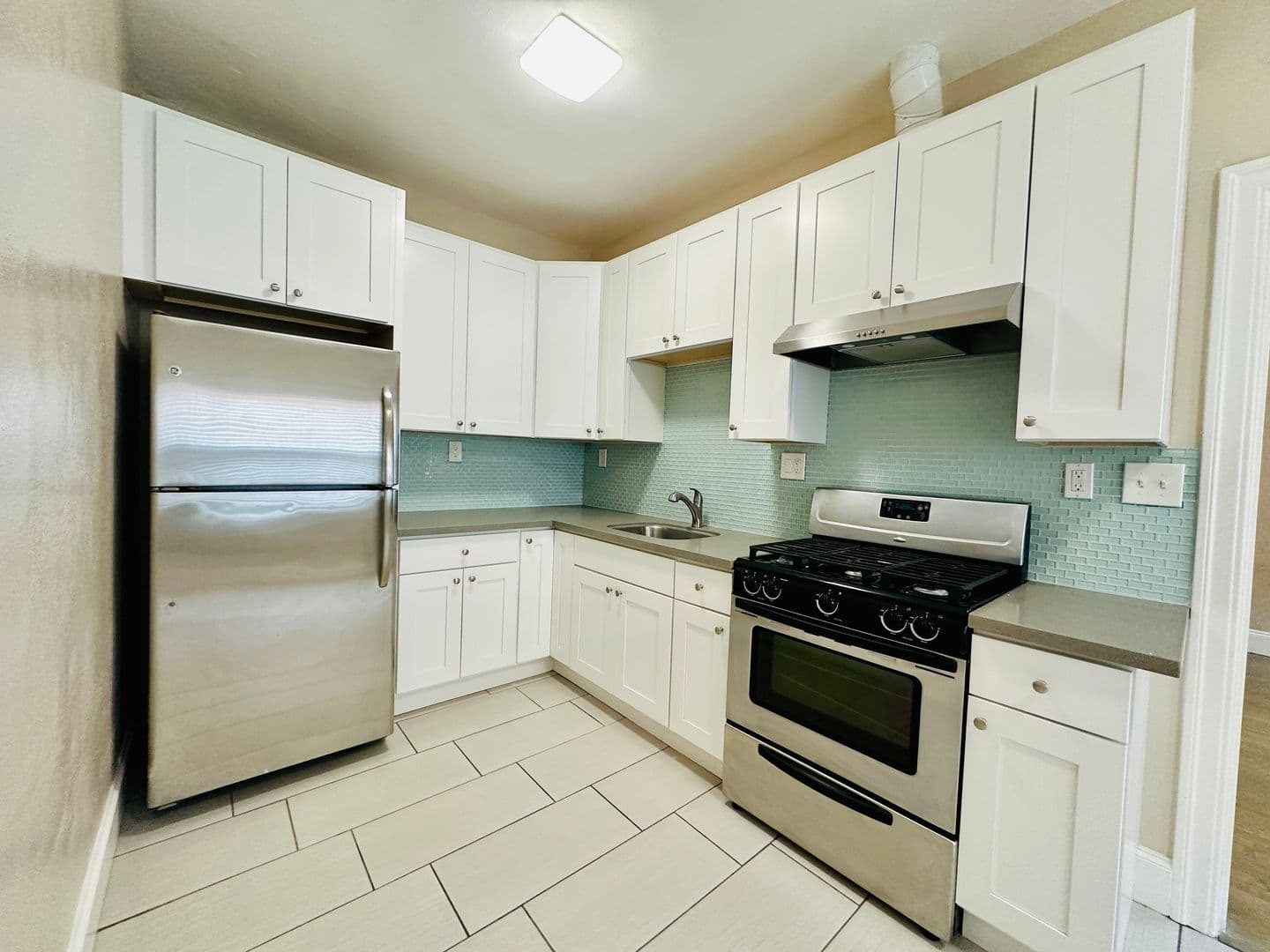 Oakland Apartment: 5300 Walnut St