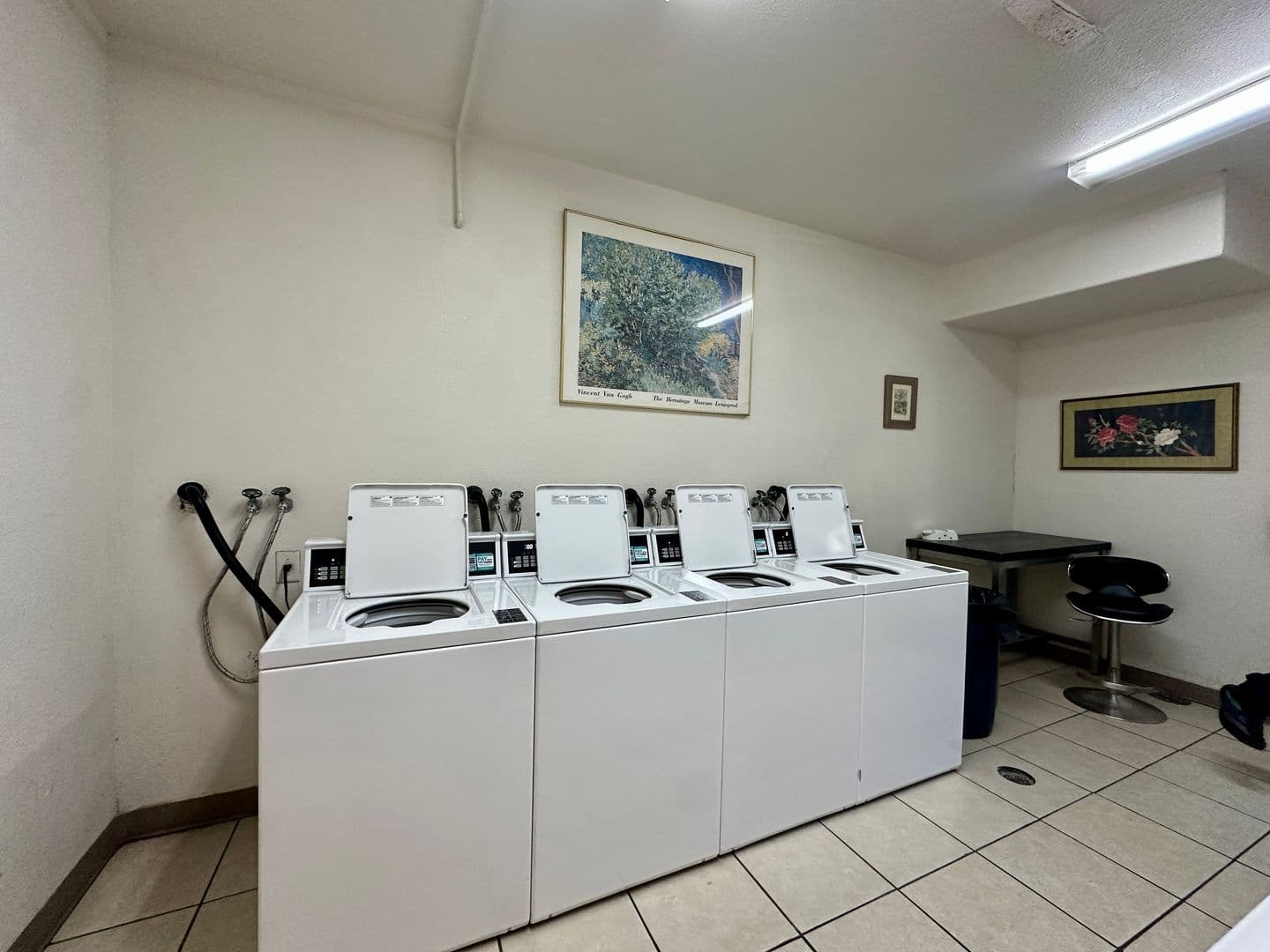 Oakland Apartment: 1502 Jackson St