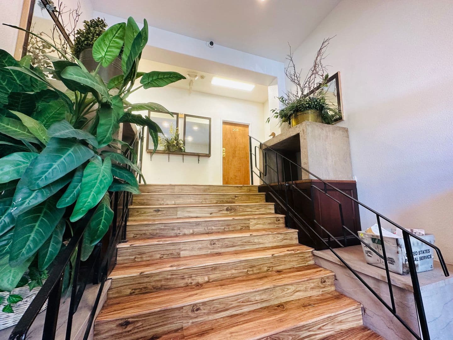 Oakland Apartment: 1502 Jackson St
