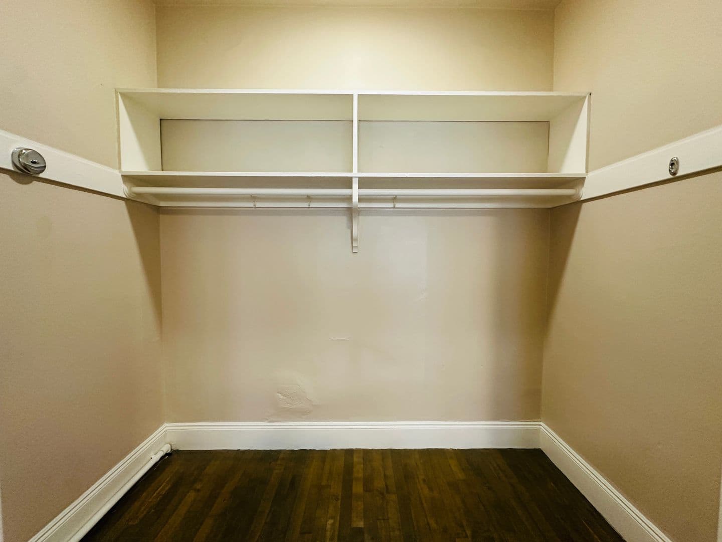 Oakland Apartment: 5300 Walnut St