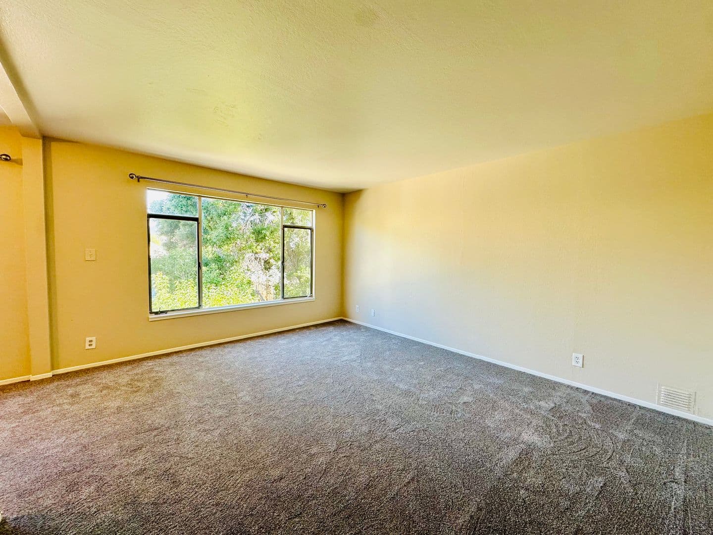 Oakland Apartment: 232 29th St
