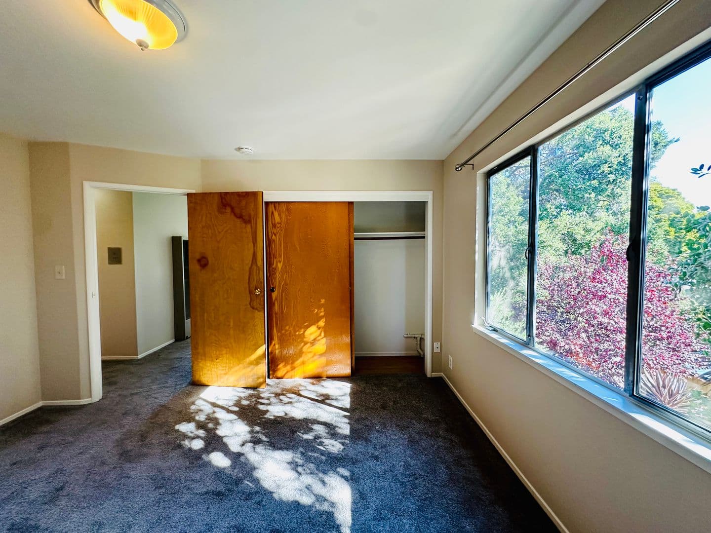 Oakland Apartment: 232 29th St