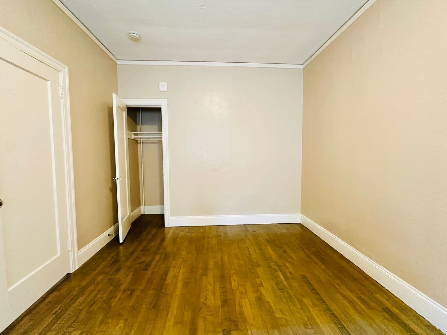 Oakland Apartment: 5300 Walnut St