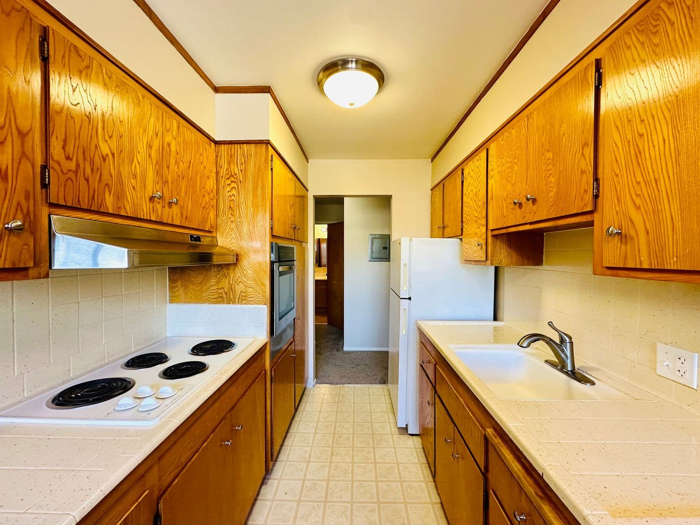 Oakland Apartment: 232 29th St