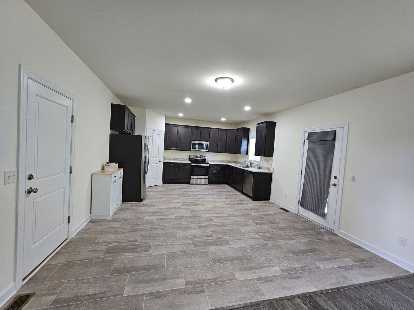 Frederica House: 327 Hightide Dr.