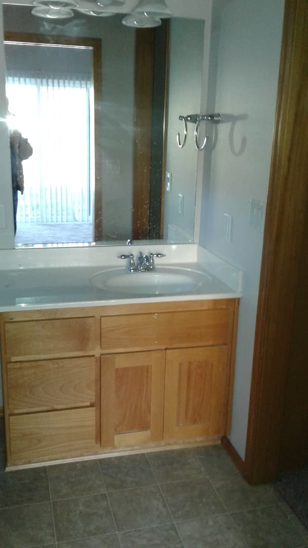 Central Point House: 2657 Brookdale Dr