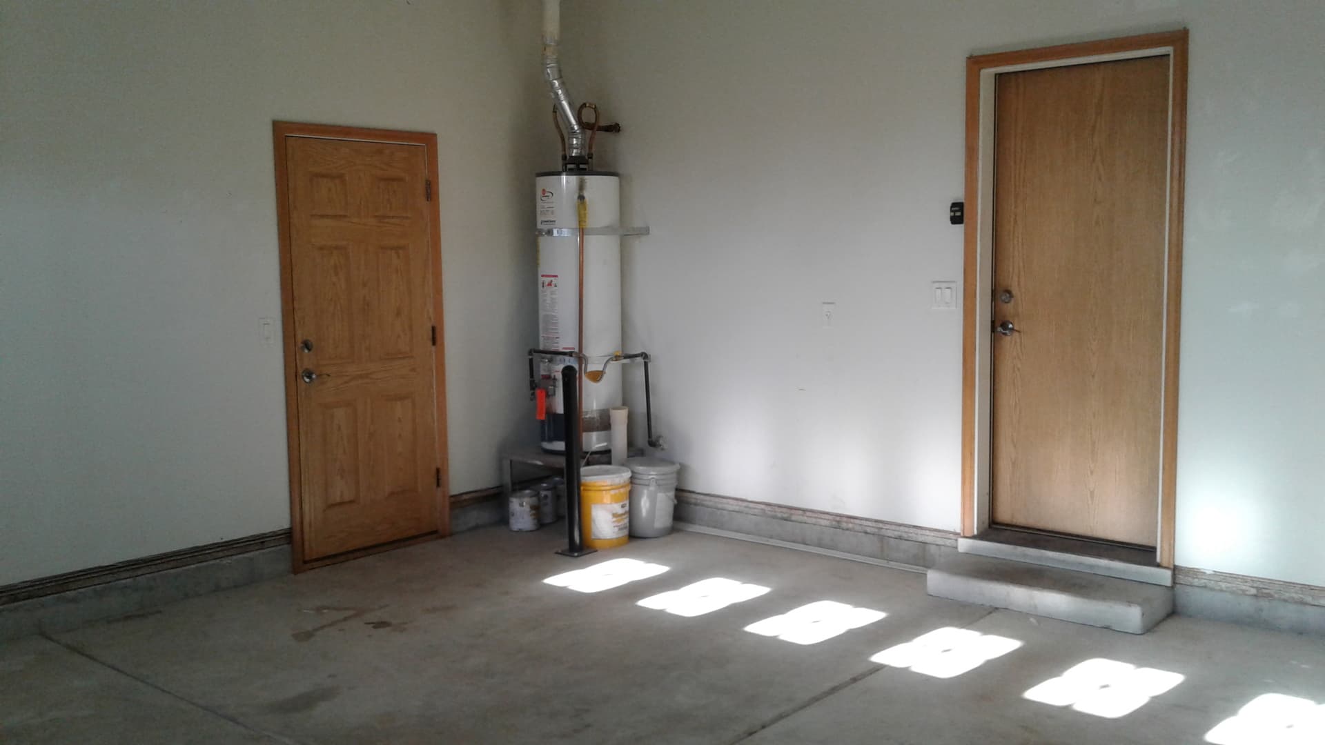 Central Point House: 2657 Brookdale Dr
