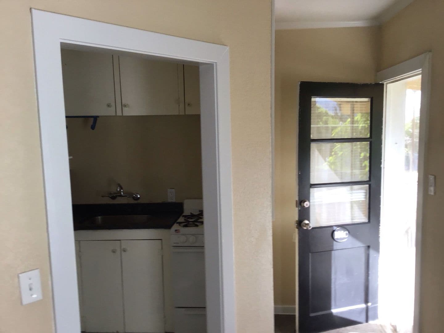 Talent Apartment: 101 W. Main St.