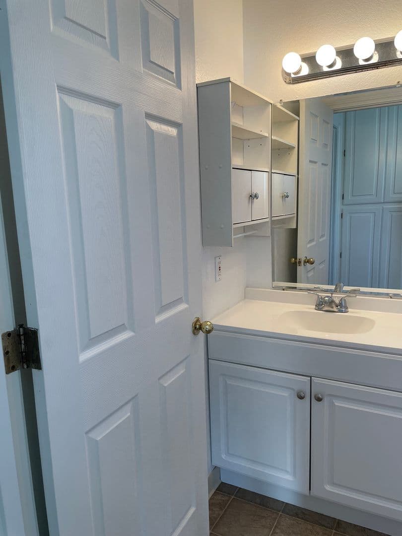 Medford Apartment: 103 Hamilton St