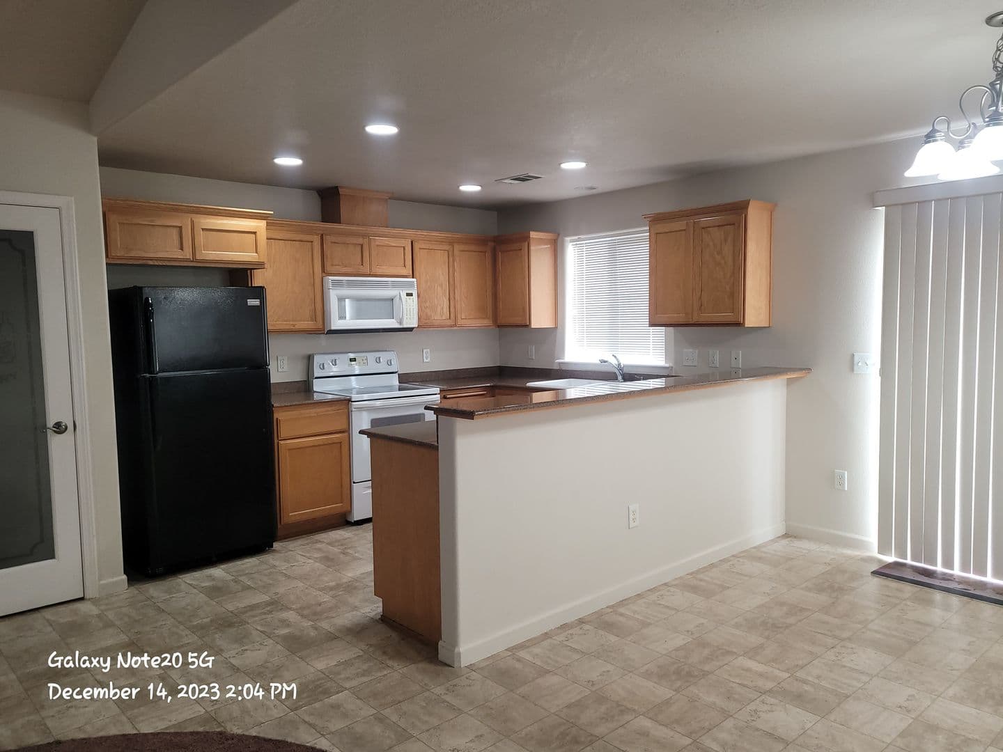 Medford House: 2373 Kamerin