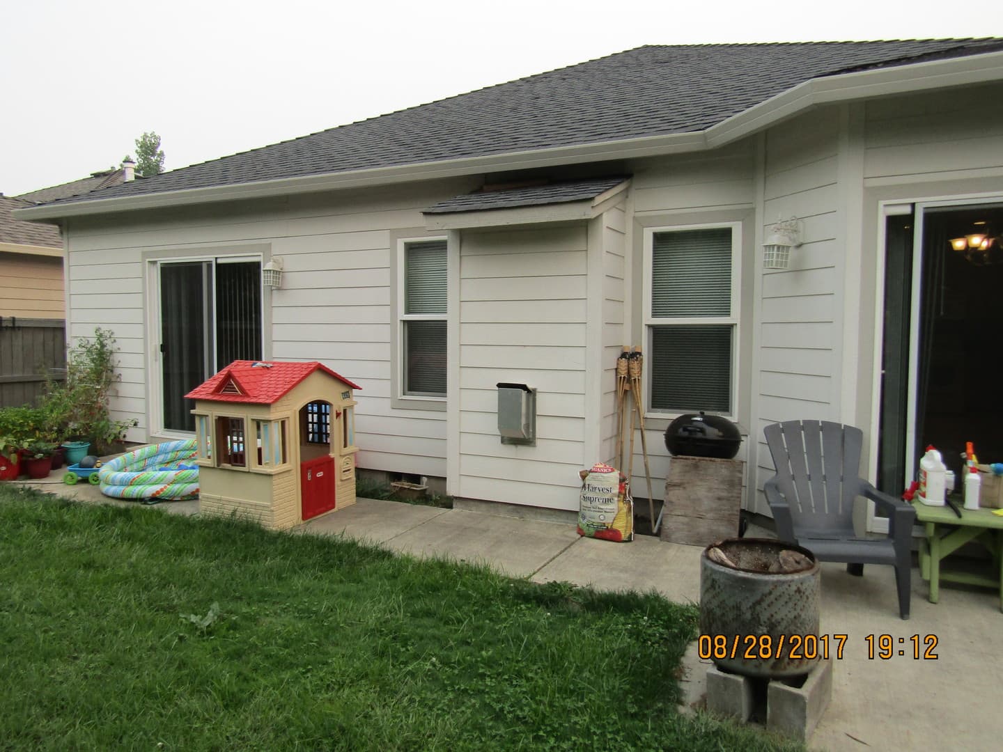 Central Point House: 2657 Brookdale Dr